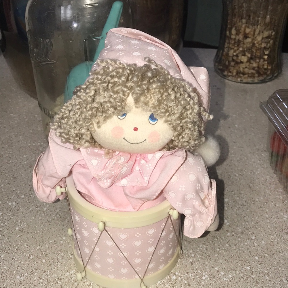 Berkeley Designs Vintage Wind Up Music Doll ~ It’s A Small World song